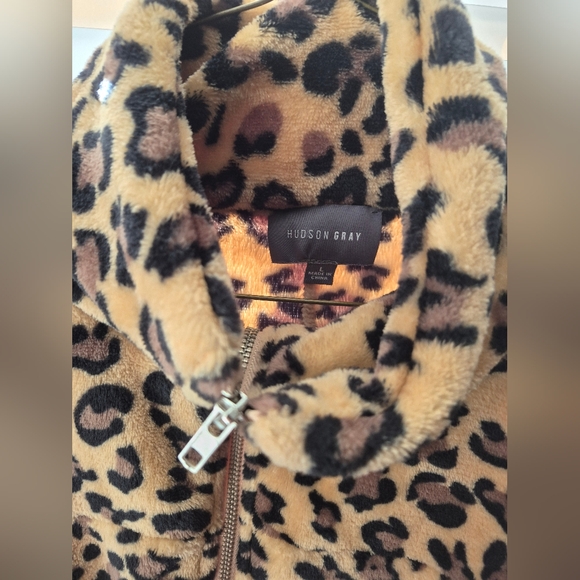 Hudson Gray Brand Women's Leopard Print Fleece Pullover 1/2 Zip Large - Picture 3 of 4